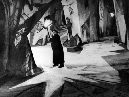 "El Gabinete del Doctor Caligari" (1920), de Robert Wiene 